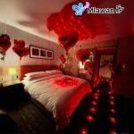 Romantic hotel room decor