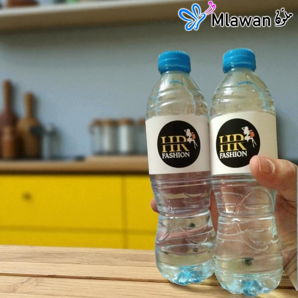 3141-32 (2) Personalized water bottles elevate brand