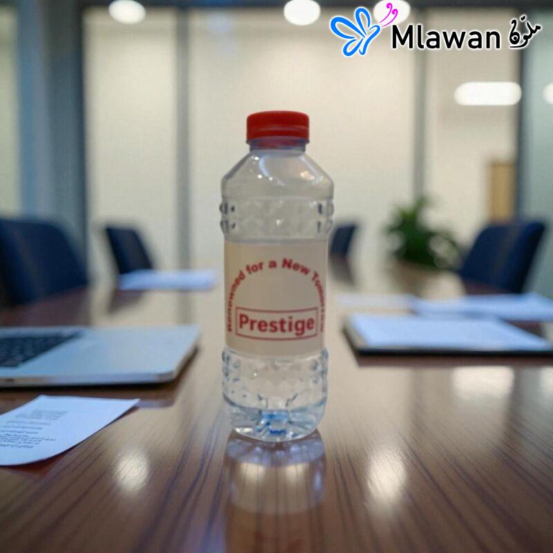 زجاجة مياه شعار الإمارات