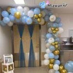 newborn hospital room decoration setup with balloons
