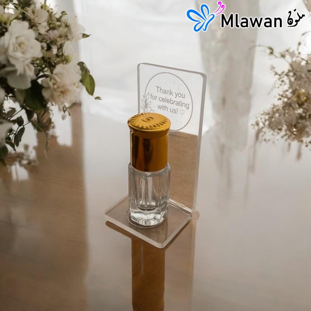Customizable musk perfume bottle with engraved acrylic stand for wedding favors Customizable musk perfume bottle with engraved acrylic stand for wedding favors