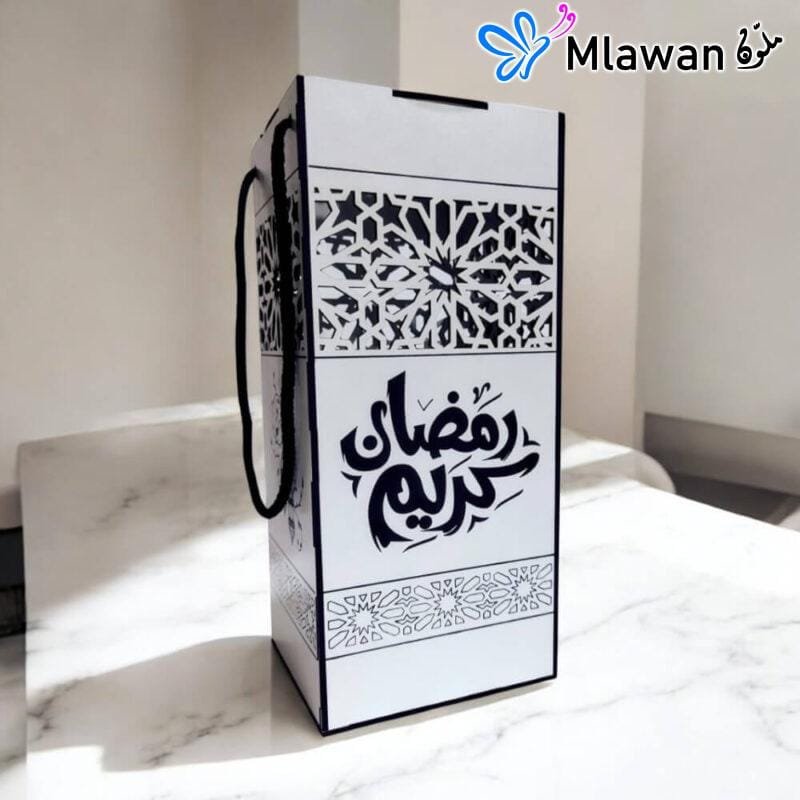 صندوق هدايا رمضان خشبي محفور مع تصميم إسلامي أنيق