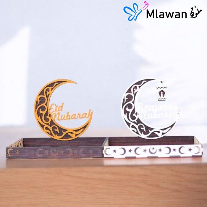 صينية مكتوب عليها رمضان مبارك للسحور والإفطار