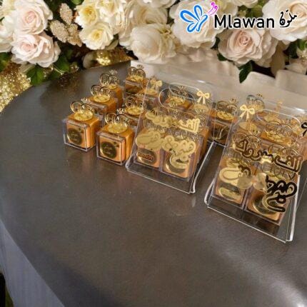 luxury chocolate tray with six cube compartments for dragées