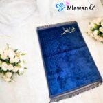 personalized-prayer-mat-with-embroidered-name-and-arabic-calligraphy