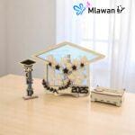 Elegant graduation keepsake with pen holder and mini wooden graduation cap name tags set