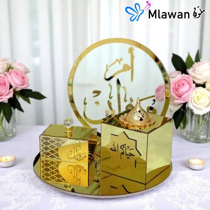 ⁦مبخرة عرسان ذهبية فاخرة بأسماء محفورة هدية زواج أكريليك مميزة⁩ - الصورة ⁦2⁩