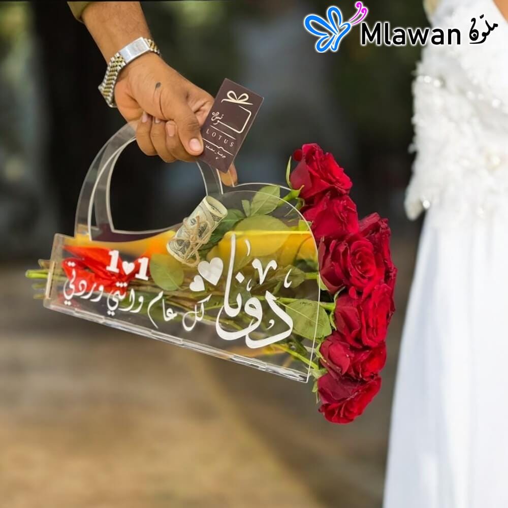 4690 (2) Clear acrylic bag flowersFlowers in clear bagAcrylic bag displays flowers