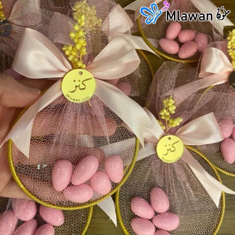 Elegant personalized newborn giveaways - Acrylic Mirror Name and dragees sweets