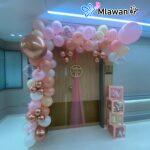 Baby girl hospital welcomeHospital room decoration setup to welcome a newborn baby girl - balloon arch custom welcome sign American Hospital Dubai