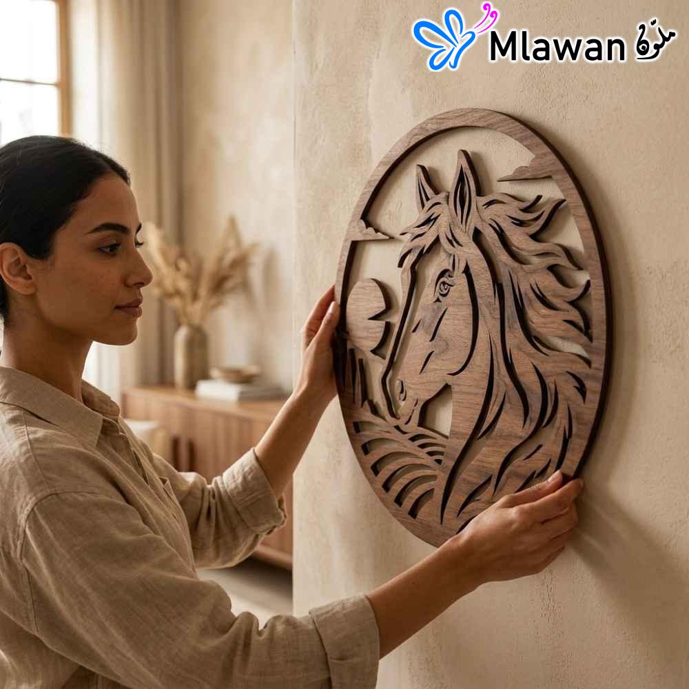 4956 (2) Wooden horse head circular landscape wall art decor